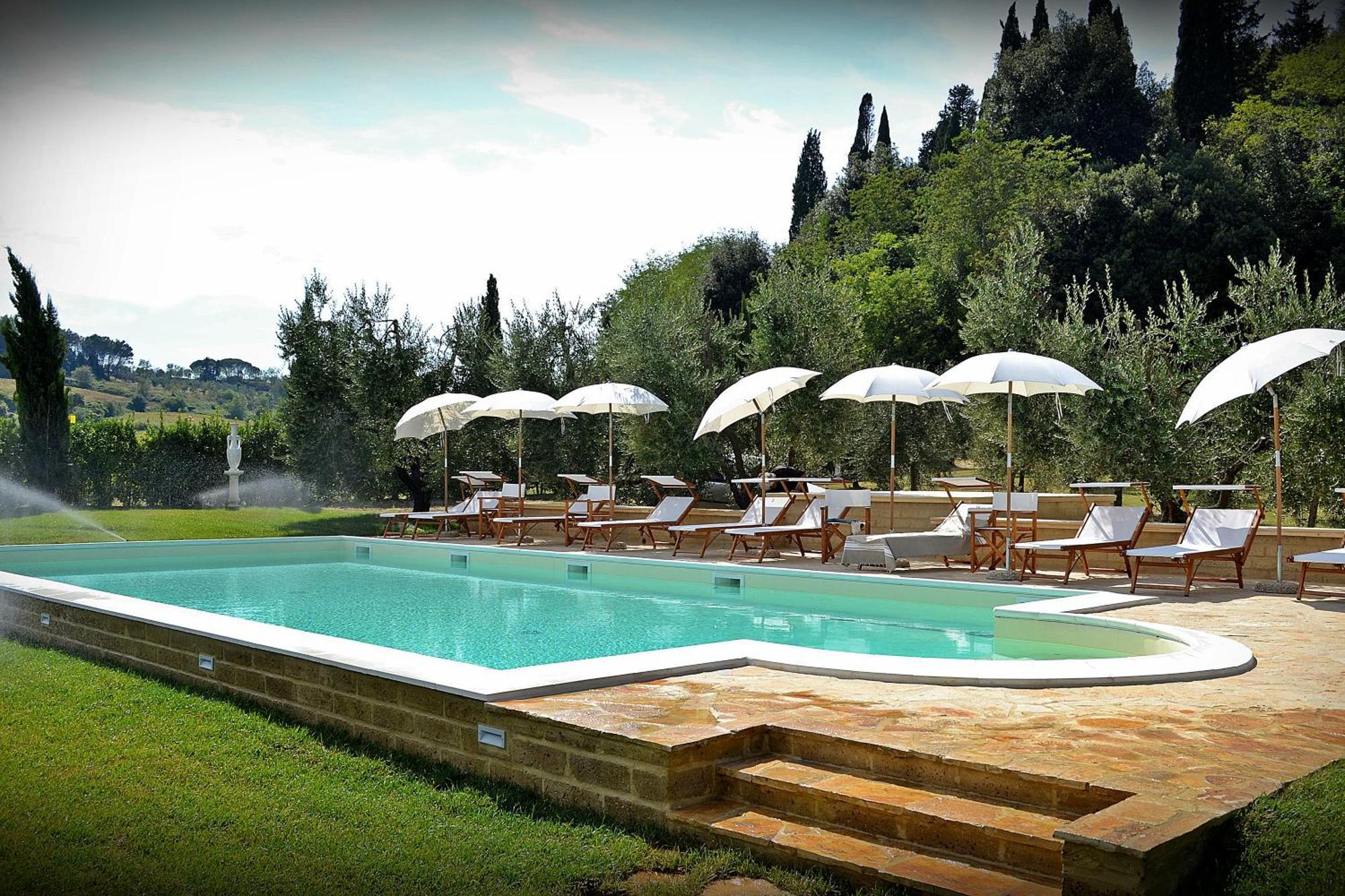 Cevoli Country Resort 라리 외부 사진